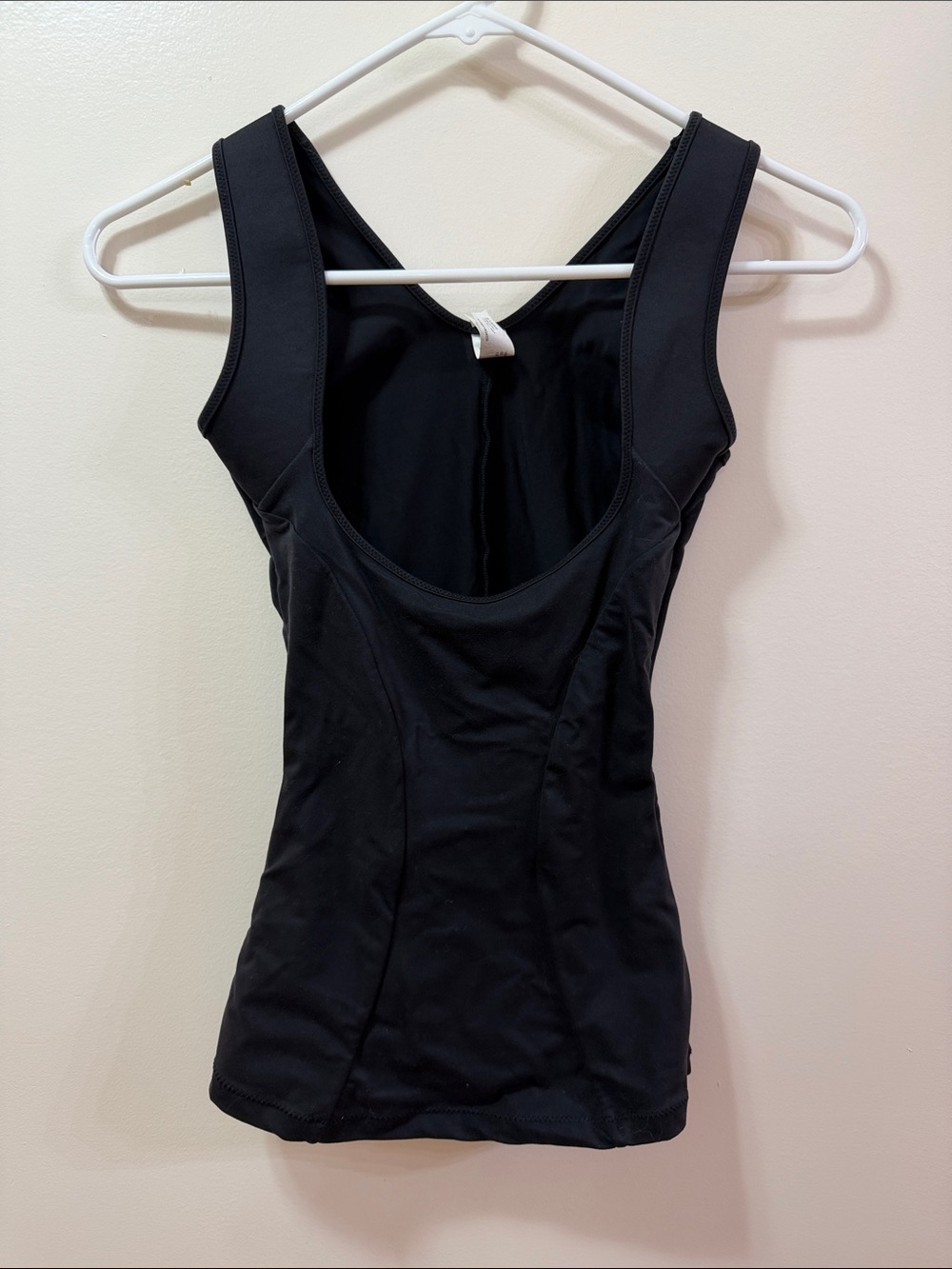 Sweet Nothings. Maidenform Flexees Firm Control Shapewear Tank Top. Size Medium